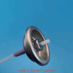 Valve à aérosol métrique en argent avec actionneur à bouton de 0,1 à 0,2 ml/s