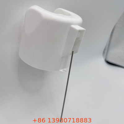 Capuchon aérosol avec tube d'extension pour applications de pulvérisation de précision