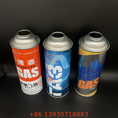 Un réservoir universel de butane pour les poêles de camping et les barbecues.