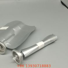 Système de sac polyvalent sur valve pour produits chimiques industriels et produits à haute viscosité, avec intégrité complète de la formule et pulvérisation tous angles