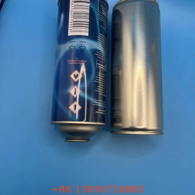 Une bouteille de gaz de butane abordable avec une construction en fer blanc