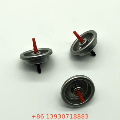 Outil universel de remplissage de carburant pour briquets - une solution de remplissage pratique et polyvalente pour différents types de briquets