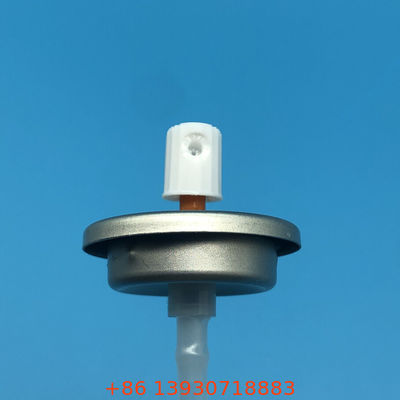Valve à aérosol de nettoyage du carburateur avec courant concentré à haute pression, construction résistante aux produits chimiques et fonctionnement à 360 degrés