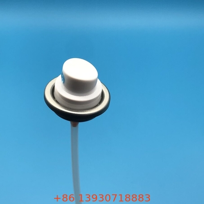 Valve à aérosol à pulvérisation de peinture avec coupe de montage avec fossettes inférieures