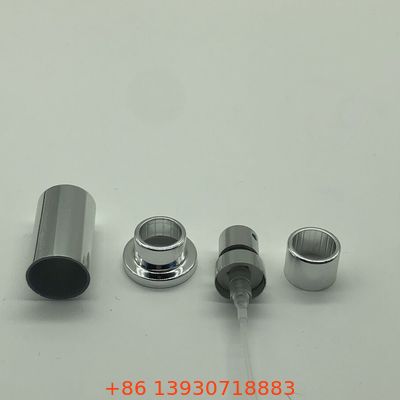 La pompe à parfums en argent conçue avec une finition métallique résistante au brouillard