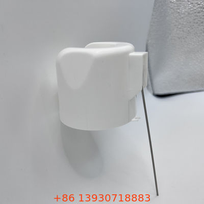 Actionneur de pulvérisation aérosol avec tube prolongateur pour une application de précision dans l'automobile