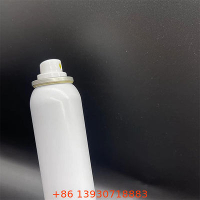 Valve aérosol pour sprays brillants et lustrants capillaires conçue pour une brume fine, douce et uniforme