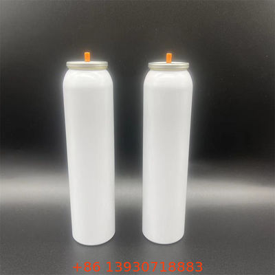 Valve aérosol pour sprays brillants et lustrants capillaires conçue pour une brume fine, douce et uniforme