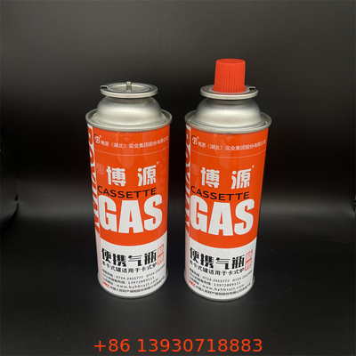 Une boîte de carburant au butane de qualité supérieure pour les poêles de camping et les grillons extérieurs.