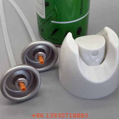 Valve insecticide polyvalente à base d'eau pour espaces commerciaux avec un large motif de pulvérisation