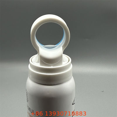 Valve de protection solaire pour systèmes d'irrigation de serres avec couche anti-UV et contrôle du débit