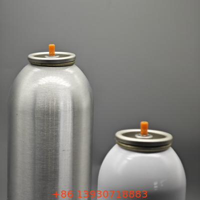 Valve à mousse de rasage pour les utilisateurs de peau sensible avec une distribution douce et des matériaux hypoallergéniques