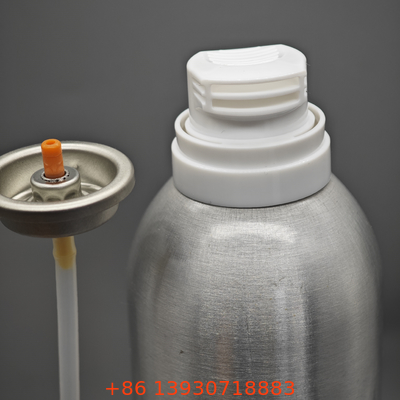Valve en mousse de rasage pour kits de voyage avec joint étanche et construction compacte et légère