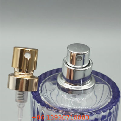 Pompe de pulvérisation de parfum décorative pour coffrets cadeaux avec détails ornés et attrait pour le cadeau