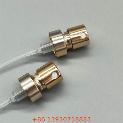 Pompe de pulvérisation de parfum décorative pour coffrets cadeaux avec détails ornés et attrait pour le cadeau