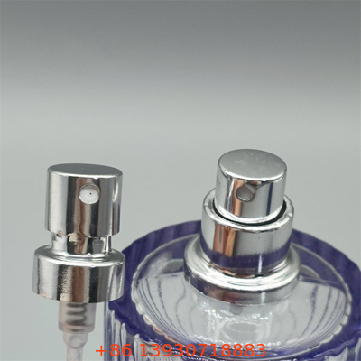 Pompe à pulvérisation de parfums à haute pression pour les parfums concentrés avec brouillard intense et noyau durable