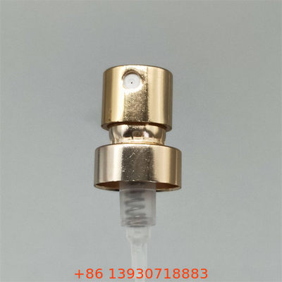 Une pompe à pulvérisation élégante pour les collections de parfums vintage avec une esthétique classique et un fonctionnement en douceur