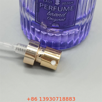 Une pompe à pulvérisation élégante pour les collections de parfums vintage avec une esthétique classique et un fonctionnement en douceur