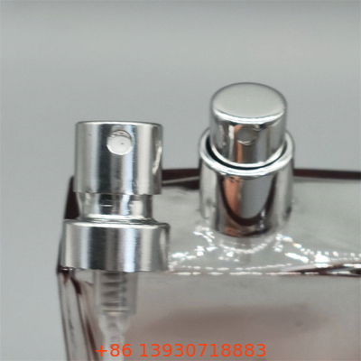 Pompe de pulvérisation de parfum pour parfums naturels et biologiques avec construction résistante aux produits chimiques