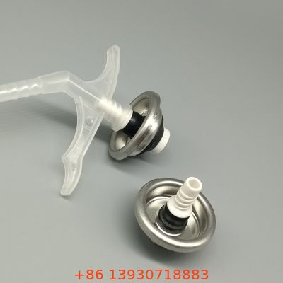 Valve à pulvérisation en mousse de PU de distribution précise et fine pour les projets d'étanchéité de précision et de loisirs avec une sortie contrôlée et minimale.