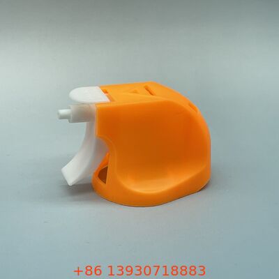 Pistolet pulvérisateur à gâchette aérosol avec poignée ergonomique et buse réglable pour une pulvérisation ciblée de précision