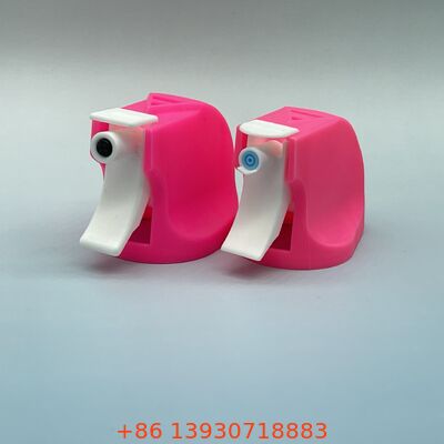 Pistolet pulvérisateur à gâchette aérosol avec poignée ergonomique et buse réglable pour une pulvérisation ciblée de précision