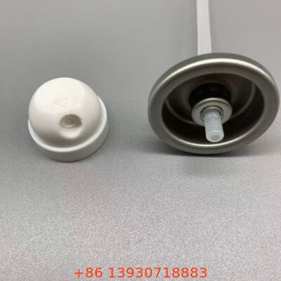 Valve de pulvérisation de corps aérosol résistante aux fuites et aux obstructions avec technologie de distribution à 360° et adaptée universellement aux canettes d'aluminium standard