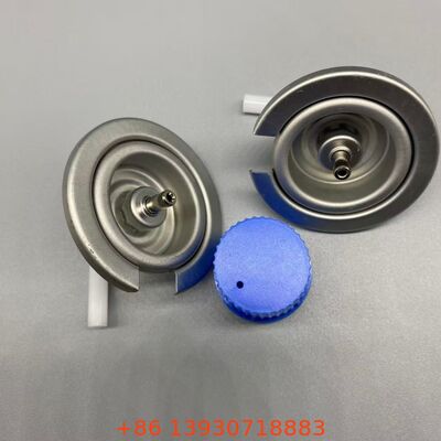 Une soupape extérieure de 1 pouce avec un couvercle rouge