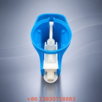 Pistolet à aérosol à longue portée avec tube étendu et conception ergonomique pour hauts plafonds